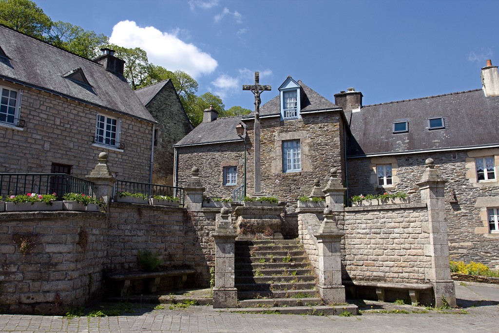 vannes bretagne morbihan hdr france frankrijk rochefort-en-terre rochefort en terre Notre Dame de la Tronchaye kerk